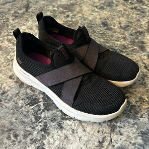 Sketchers Go Walk Woman’s Size 8.5